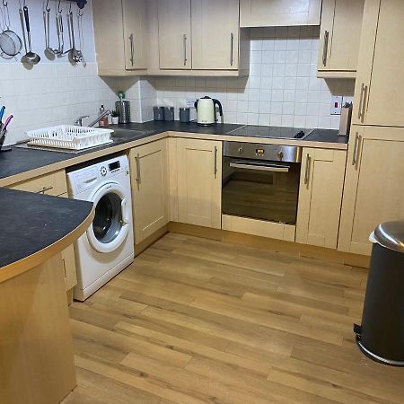 Lime Tree Apartment โคเวนทรี ภายนอก รูปภาพ